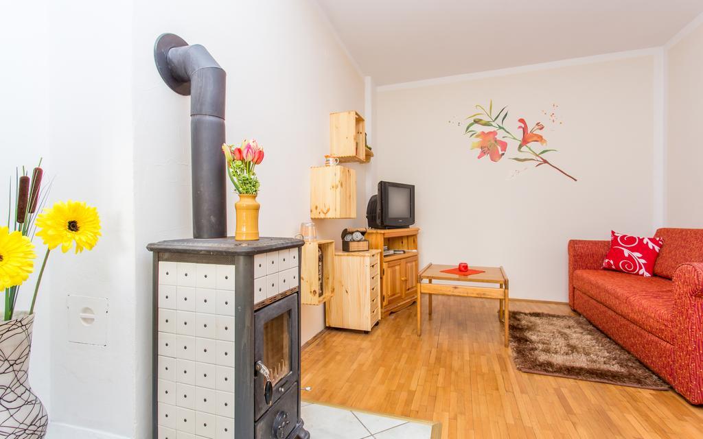 Apartment Ana Polje  Екстер'єр фото